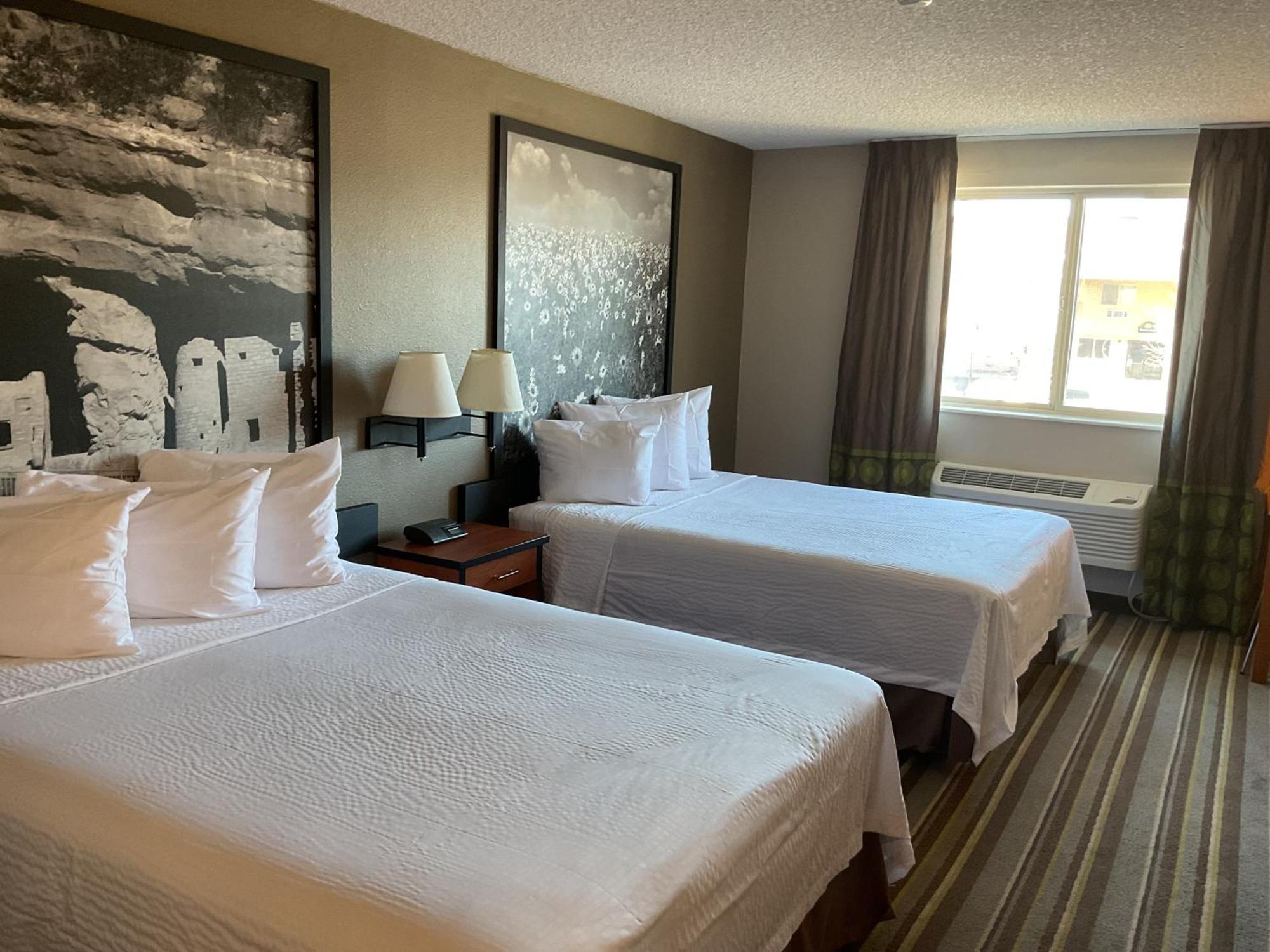Super 8 By Wyndham Colorado Springs Airport Motel Eksteriør billede
