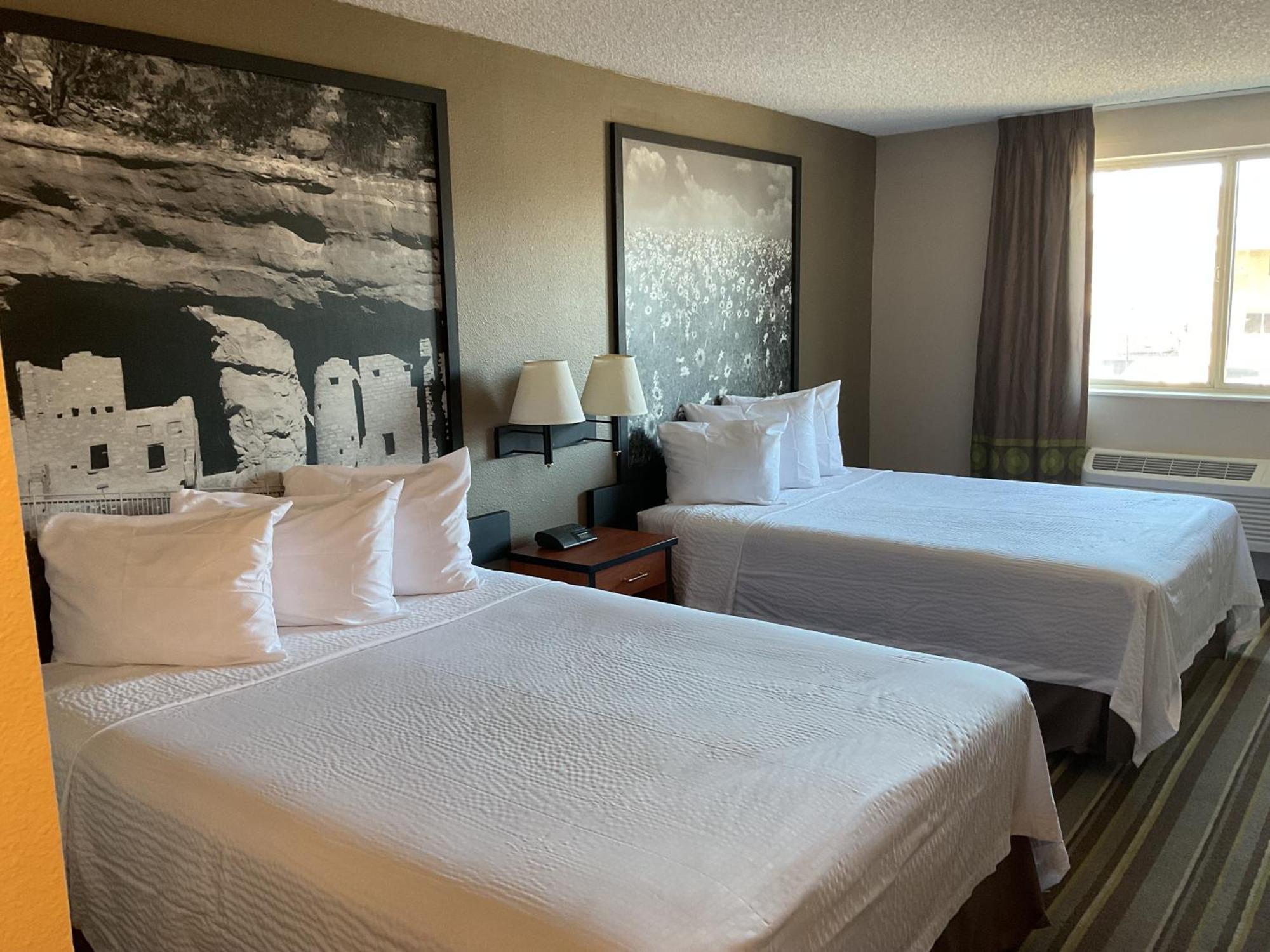 Super 8 By Wyndham Colorado Springs Airport Motel Eksteriør billede