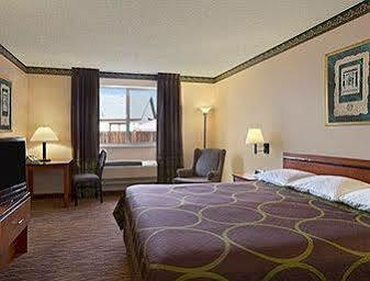 Super 8 By Wyndham Colorado Springs Airport Motel Eksteriør billede